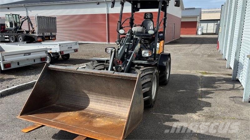 GiANT V452T HD X-tra لوادر صغيرة