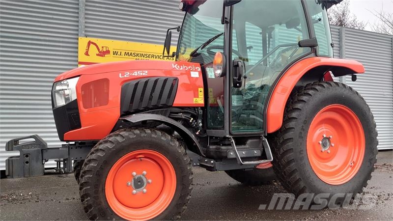 Kubota L2-452 جرارات مدمجة