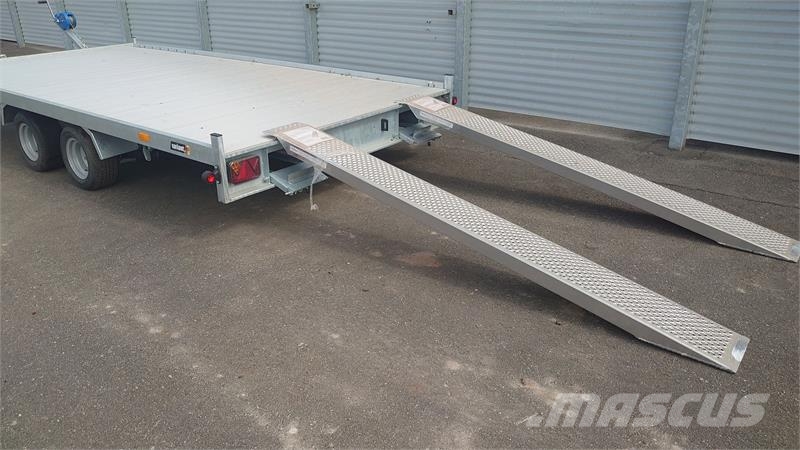 Variant 3021 L4 Otros remolques