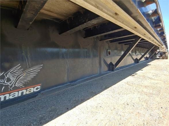 Manac 3 AXLE EXTENDABLE 低平板半挂车