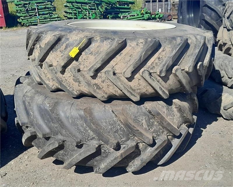  - - - 1 stk 18.4R38, radial komplethjul Tyres, wheels and rims