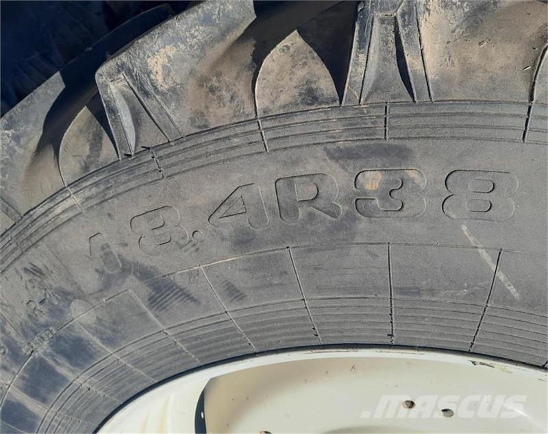  - - - 1 stk 18.4R38, radial komplethjul Tyres, wheels and rims