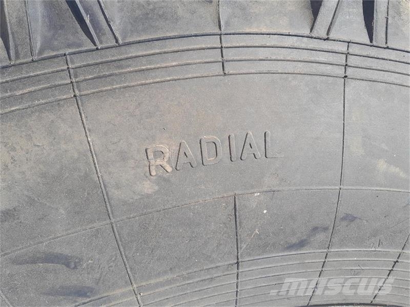  - - - 1 stk 18.4R38, radial komplethjul Tyres, wheels and rims
