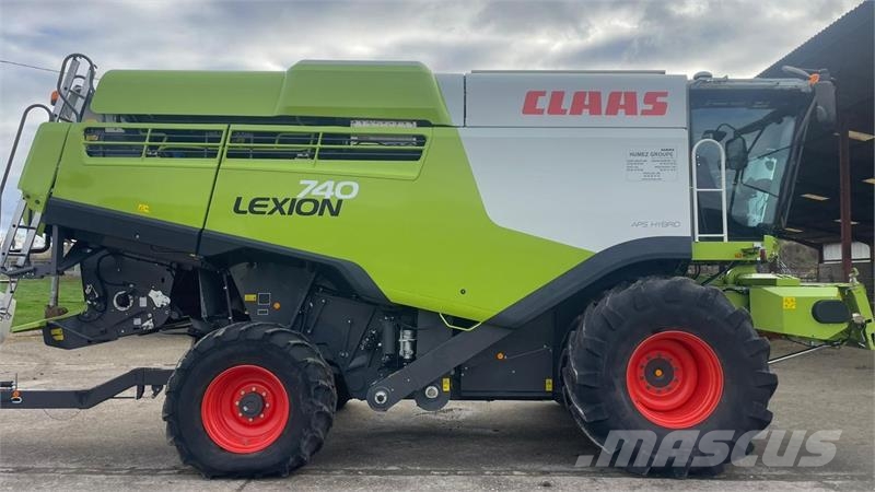CLAAS Lexion 740 Зернозбиральні комбайни