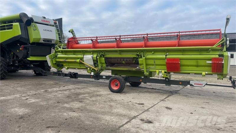 CLAAS Lexion 740 Зернозбиральні комбайни