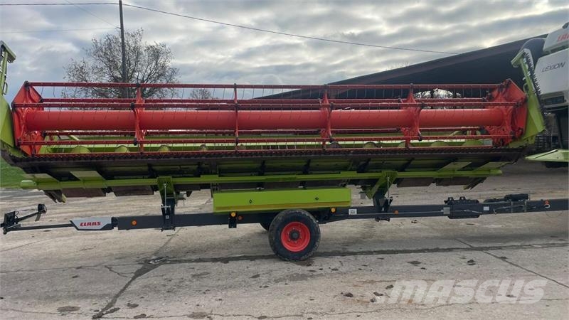 CLAAS Lexion 740 Зернозбиральні комбайни