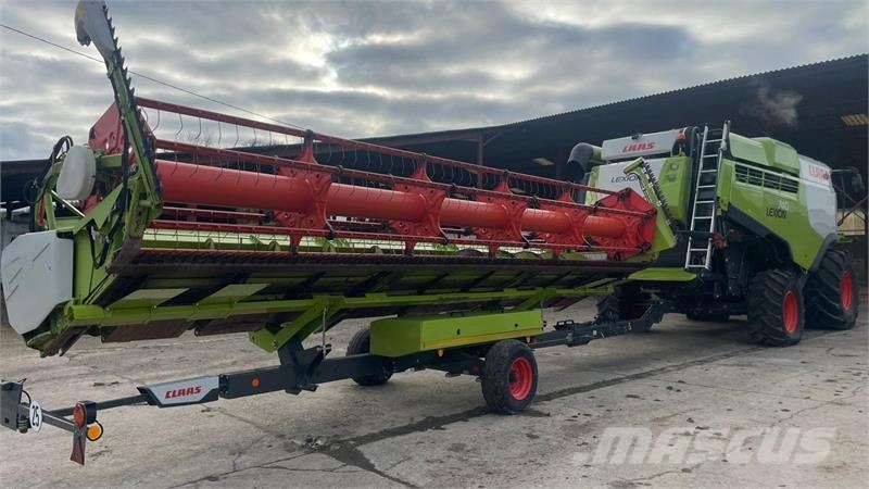 CLAAS Lexion 740 Зернозбиральні комбайни