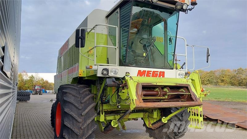 CLAAS Mega Dominator 218 Kombajni