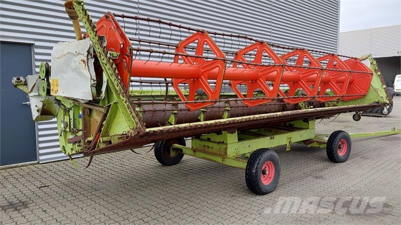 CLAAS Mega Dominator 218 Kombajni