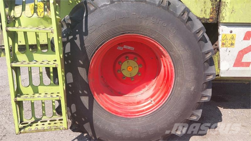 CLAAS Mega Dominator 218 Θεριζοαλωνιστικές μηχανές