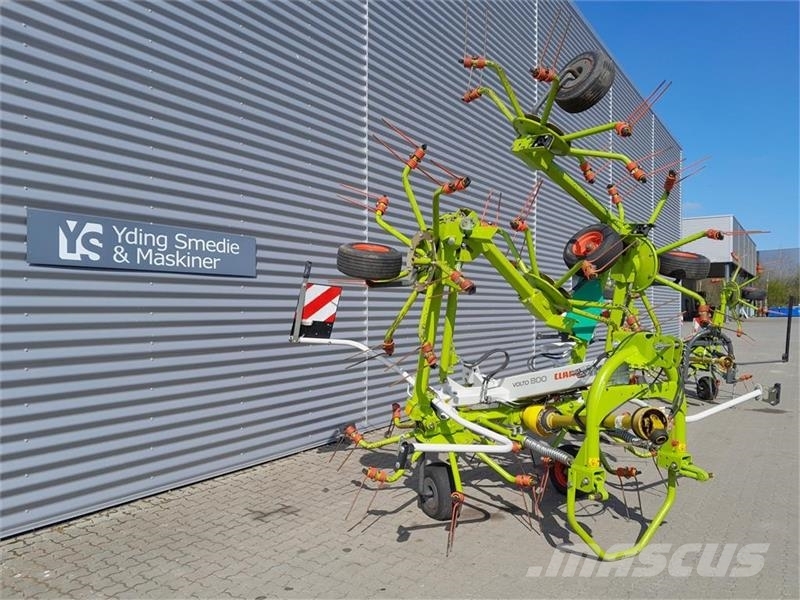CLAAS VOLTO 800 耙與翻草機