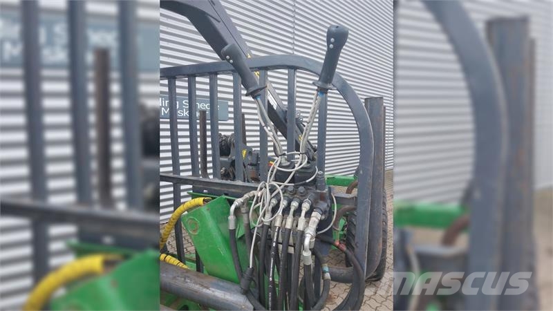 Farma T6,7-9F Erdészeti pótkocsik