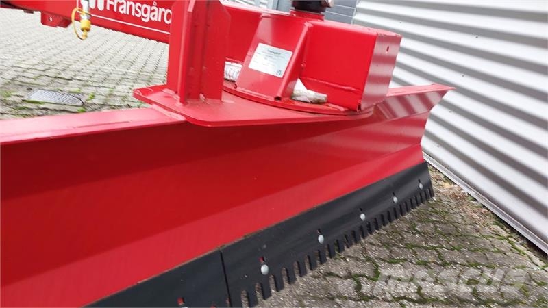 Fransgård GT250HY med sideklap og hyd sideforskydning Cuchillas
