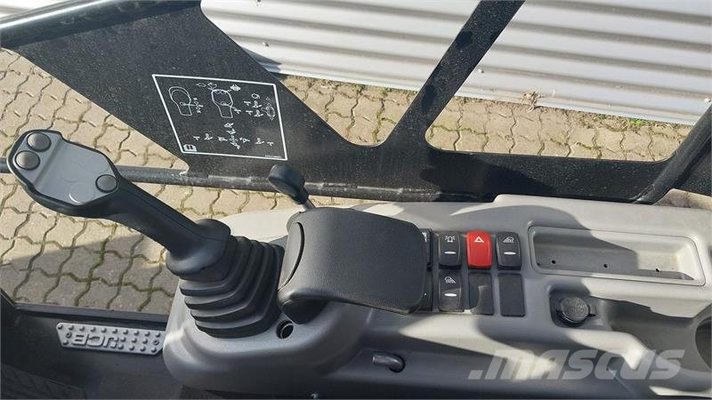 JCB 403 Plus Agri Малые погрузчики