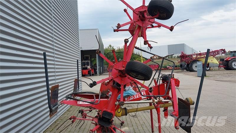 JF Z 665 Hydro Rakes and tedders