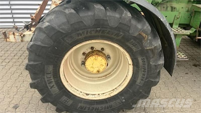 John Deere 3040 트랙터