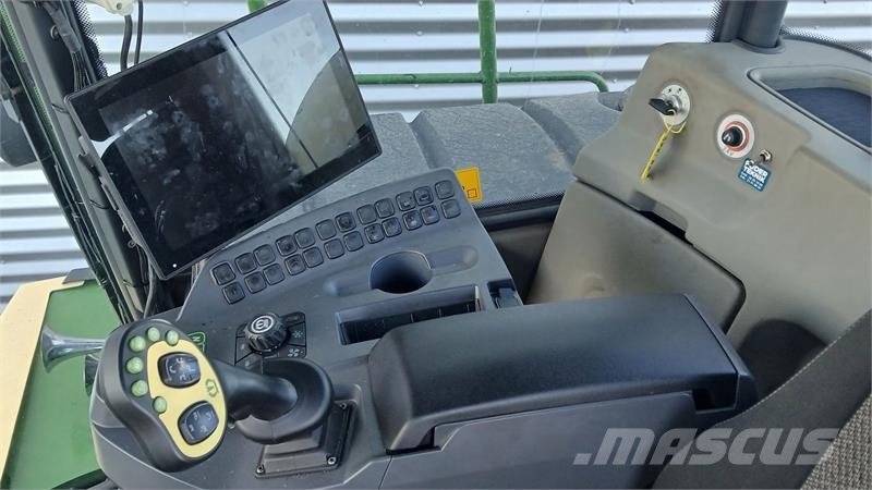 Krone Big X 780 M. EasyFlow 380 S 自走式青贮饲料收割机