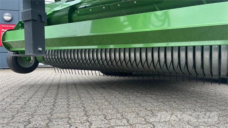Krone BigPack 1290 HDP VC Kanttipaalaimet