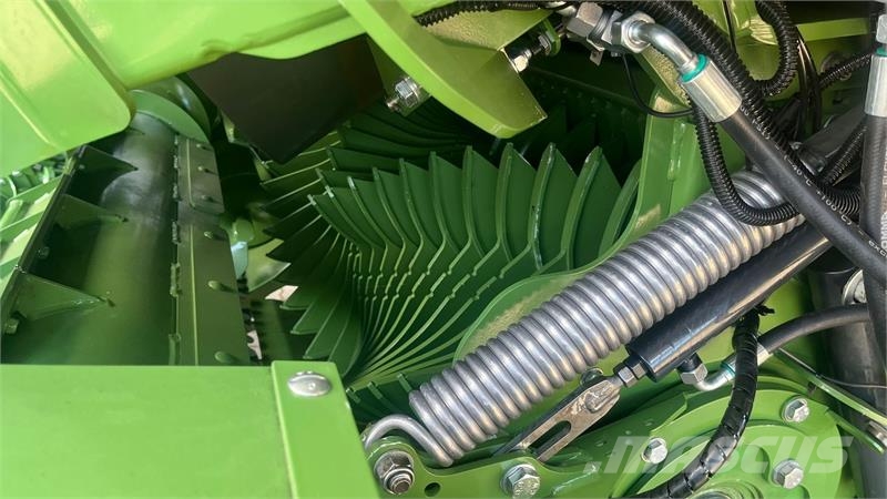 Krone Bigpack 1290 HDP II XC u. vogn Kanttipaalaimet