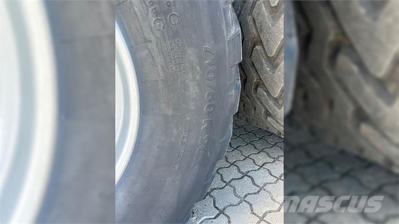 Krone Bigpack 1290 HDP II XC u. vogn Kanttipaalaimet