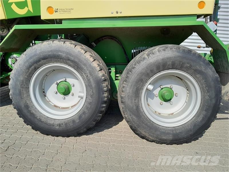 Krone Comprima CF 155 XC Körbálázók