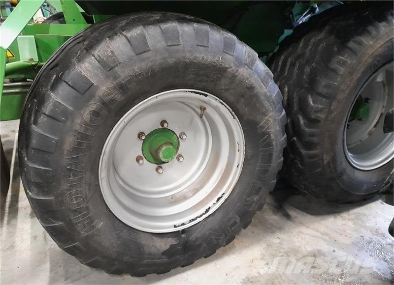 Krone Comprima CF 155 XC Körbálázók