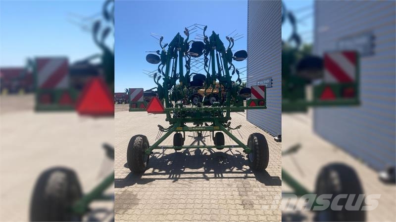 Krone KWT 11.22 مكابس وميبسات التبن