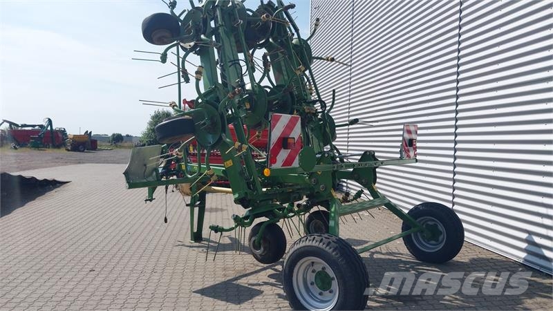 Krone KWT 11.22 مكابس وميبسات التبن