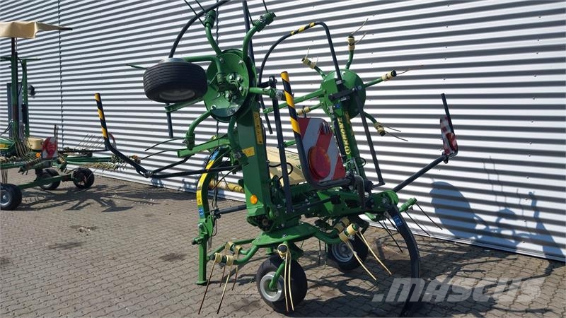 Krone Vendro 470 مكابس وميبسات التبن