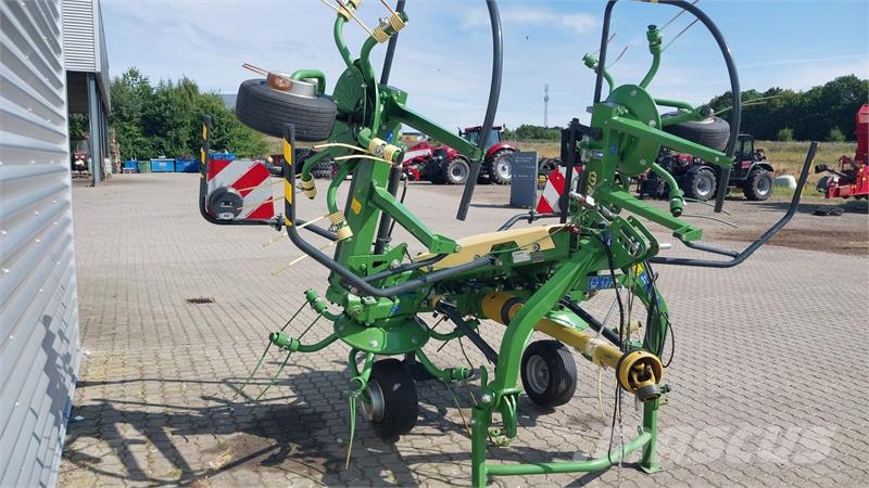 Krone Vendro 470 مكابس وميبسات التبن