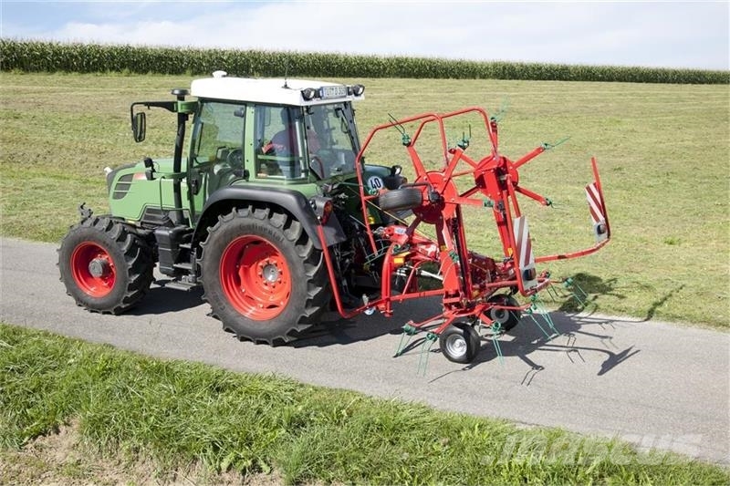 Kverneland 8452 rotorvender مكابس وميبسات التبن