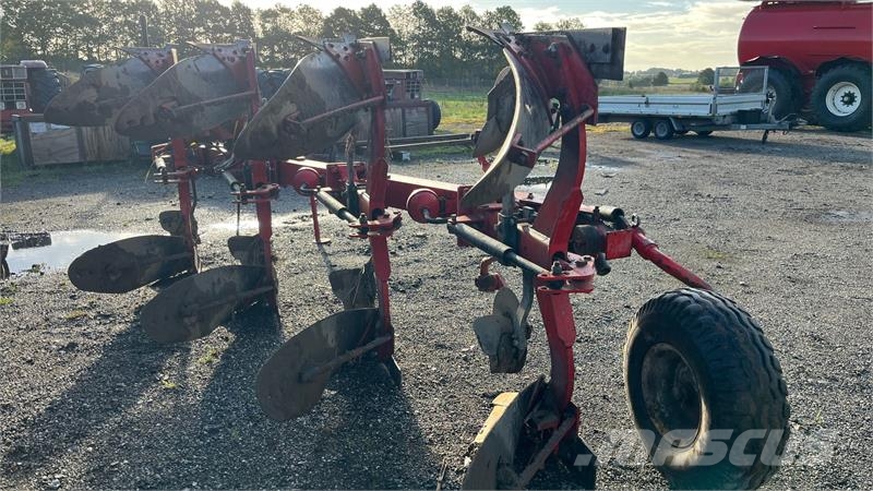 Massey Ferguson 715 Aratri reversibili