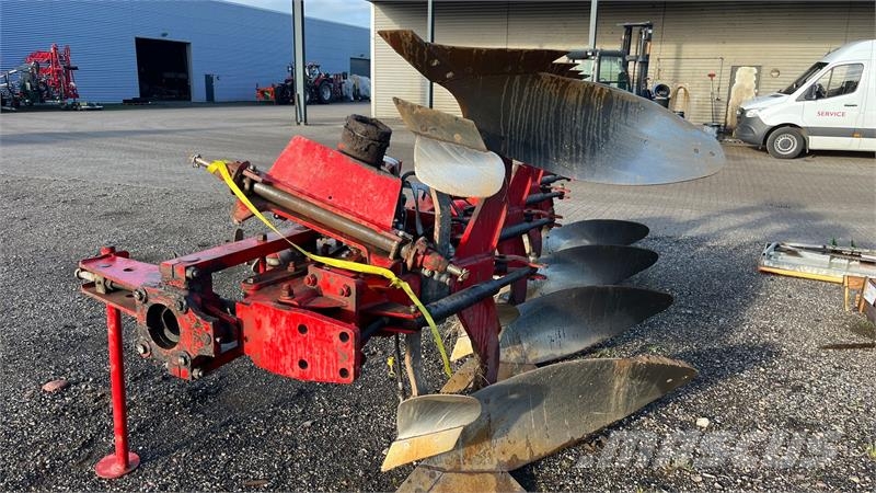 Massey Ferguson 715 Aratri reversibili
