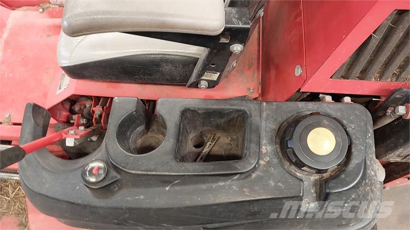 Simplicity Zero Turn Diesel ركوب الحشائش