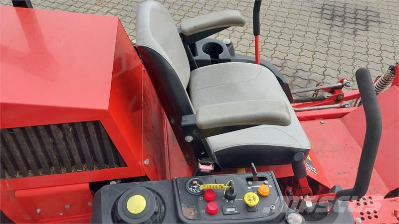 Simplicity Zero Turn Diesel ركوب الحشائش