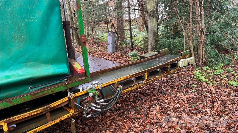- - - Skærevogn Outro equipamento de ceifa