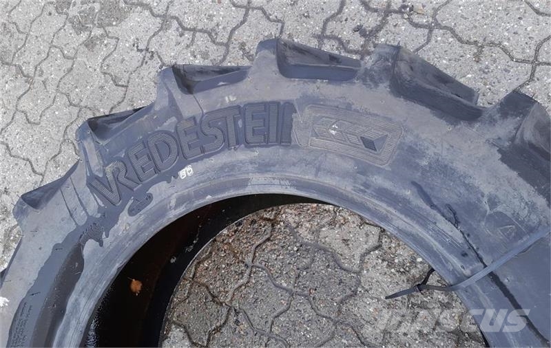 Vredestein 340/85 R28 Traxion 85 Padangos, ratai ir ratlankiai