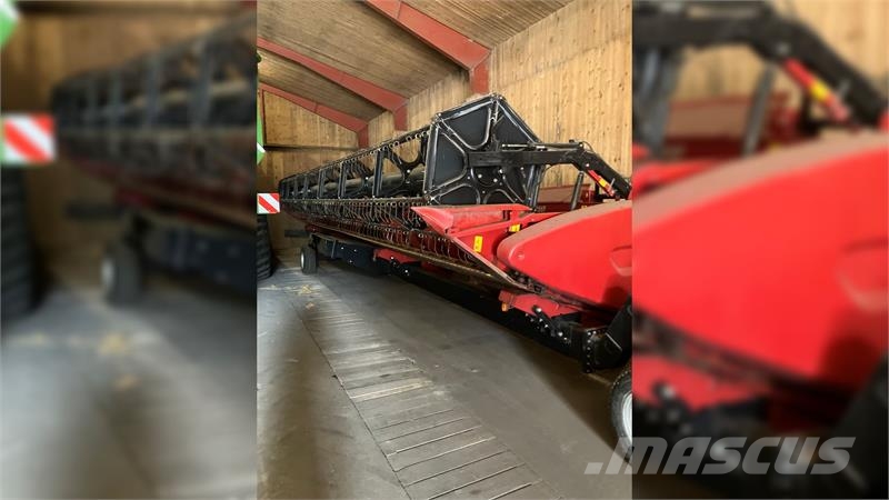 Case IH 35 Fod VariCut 3050 Varioskærebord 联合收割机头