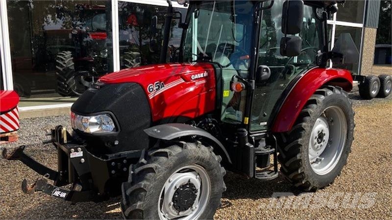 Case IH Farmall 65A الجرارات