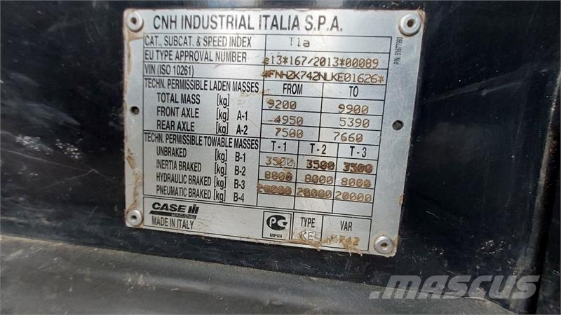 Case IH FARMLIFT 742 مناولات متداخلة