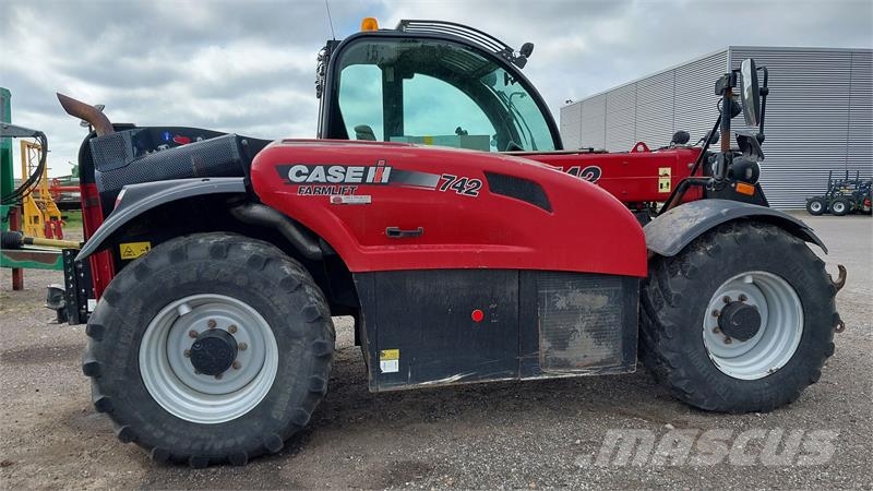 Case IH FARMLIFT 742 مناولات متداخلة