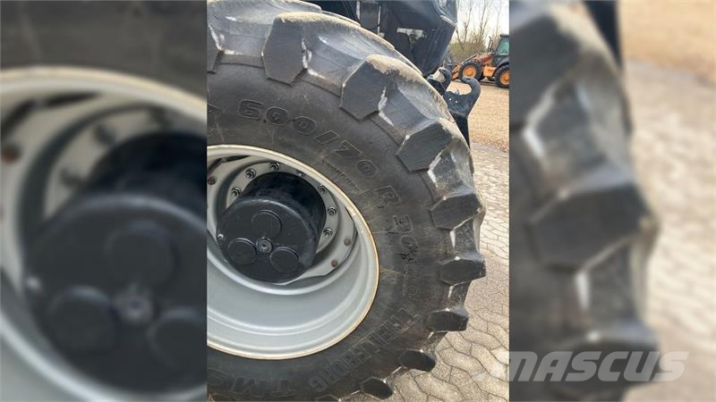 Case IH Optum 300 CVX Трактори