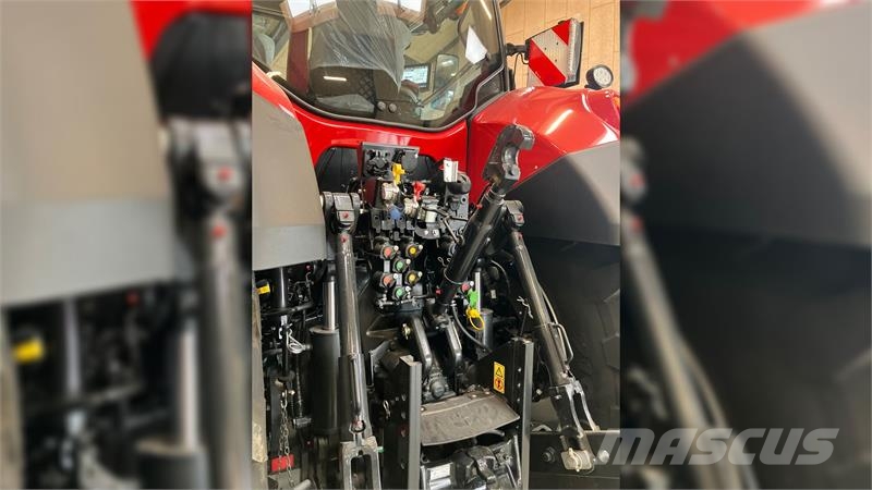Case IH OPTUM 340 CVX. Traktoren