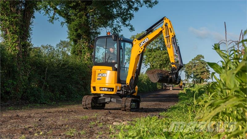 JCB 25Z-1 CAB PRO 小型挖掘机
