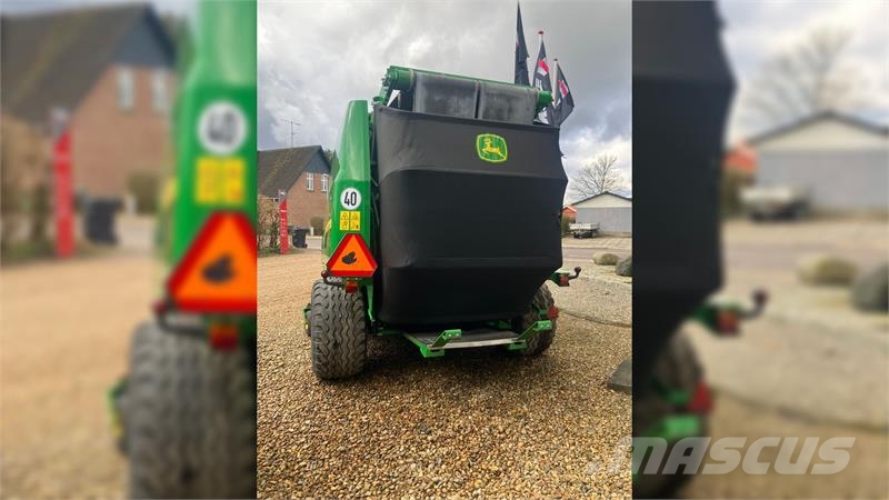John Deere 990 Round balers
