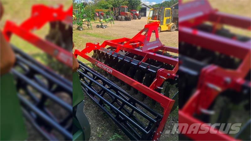 Metanga BT 300 Kiekkomultaimet ja lautasäkeet