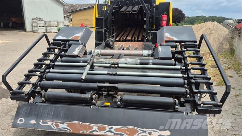 New Holland BB9060 Minibigballe med snitter Pressere til firkantede baller
