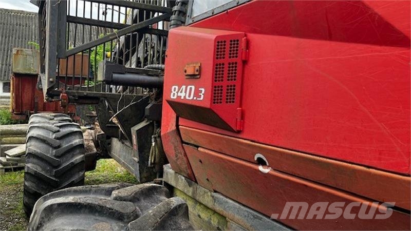 Valmet 840.3 حصادات