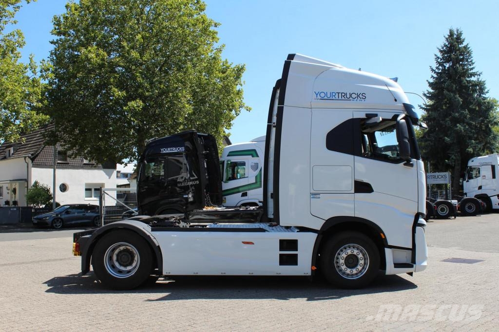 Iveco S-Way 530 Retarder Safety Lock 2Tanks Navi LED وحدات الجر