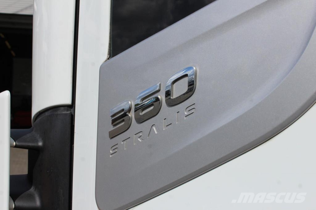 Iveco Stralis 360 E6 Koffer Liftachse Klima Camiones con caja de remolque
